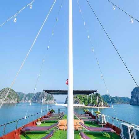 Cat Ba Bay Cruises Hotell Dong Khe Sau Exteriör bild