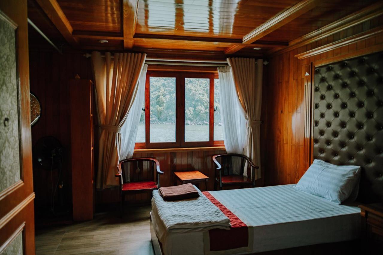 Cat Ba Bay Cruises Hotell Dong Khe Sau Exteriör bild