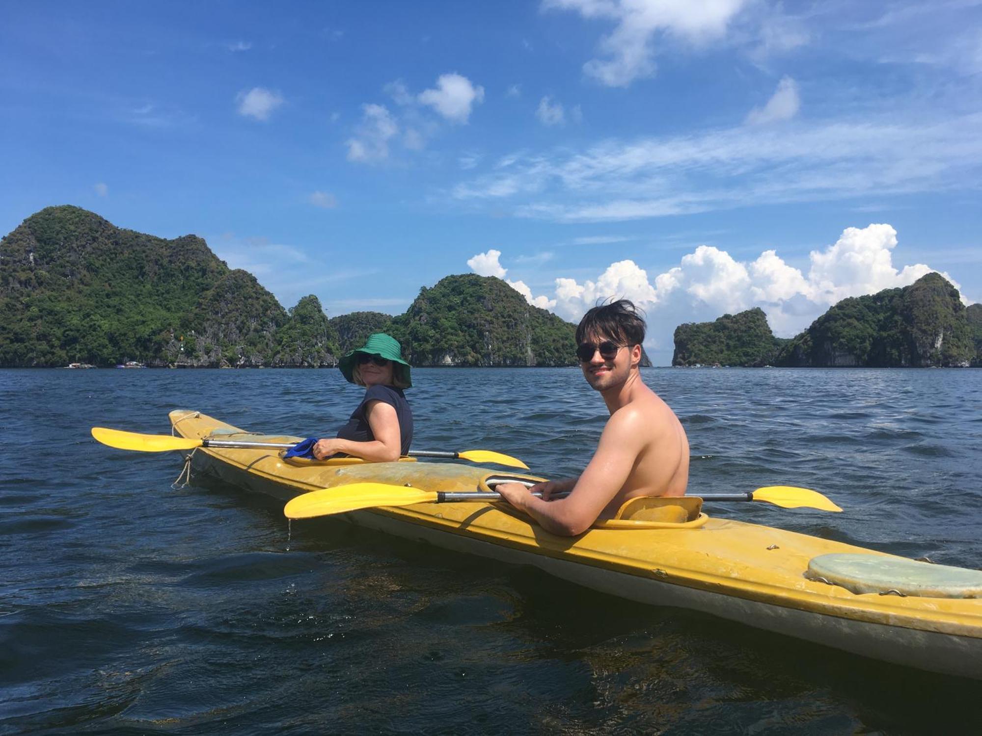 Cat Ba Bay Cruises Hotell Dong Khe Sau Exteriör bild