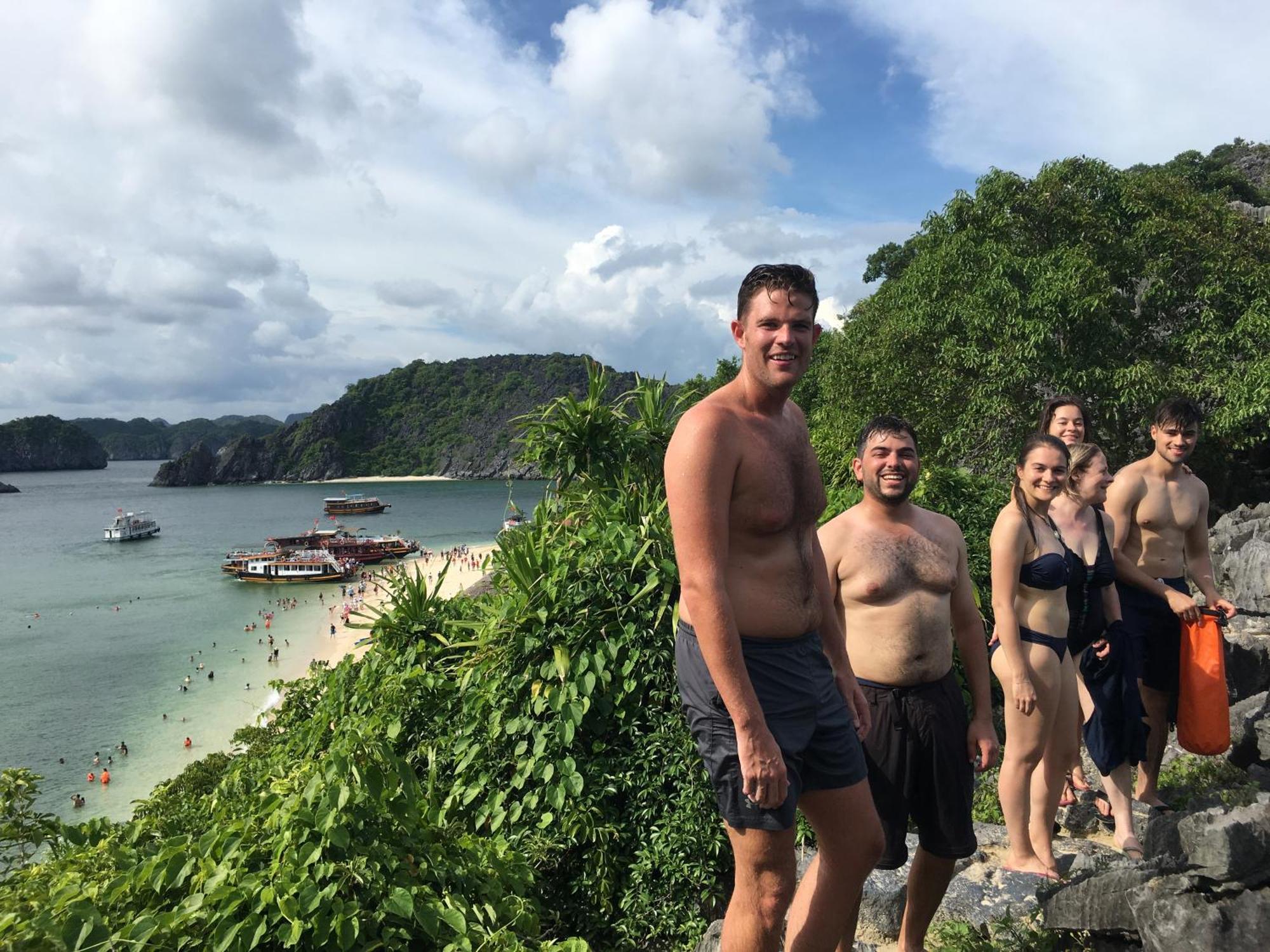 Cat Ba Bay Cruises Hotell Dong Khe Sau Exteriör bild