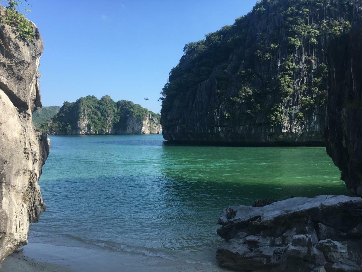Cat Ba Bay Cruises Hotell Dong Khe Sau Exteriör bild